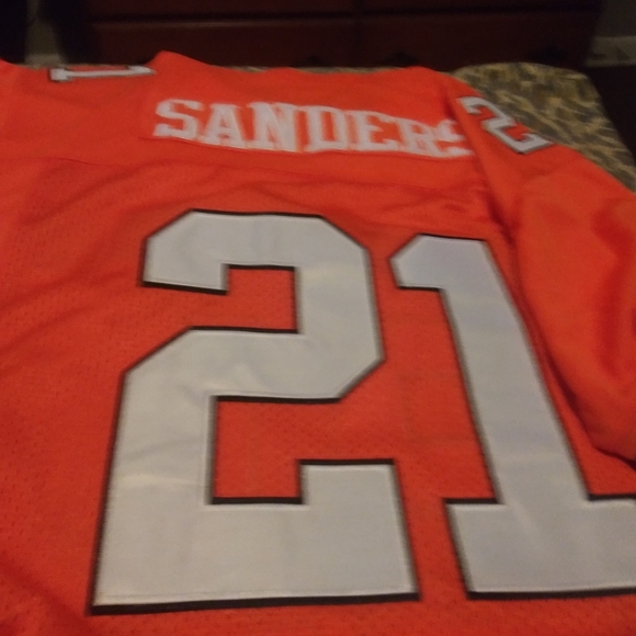 New jerseys - Picture 4 of 8